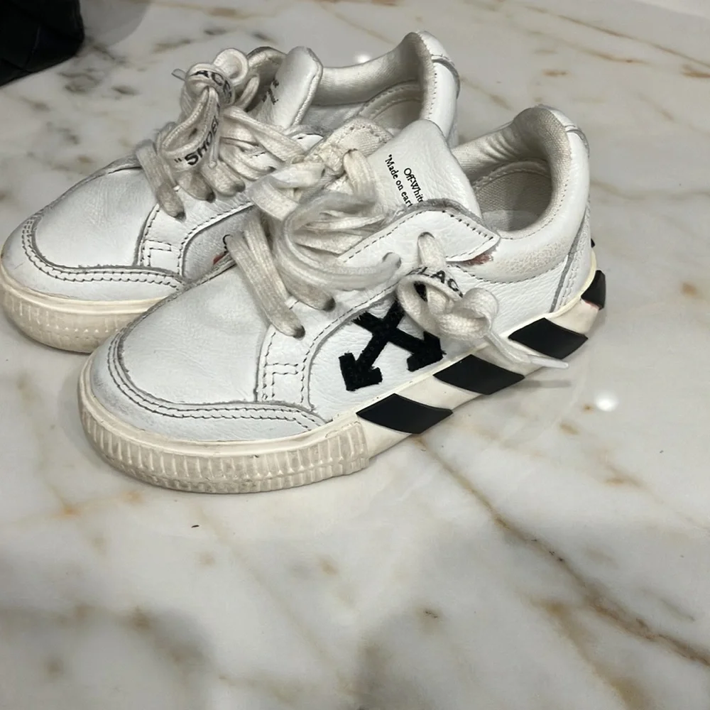 Off white - Picture 4 of 5